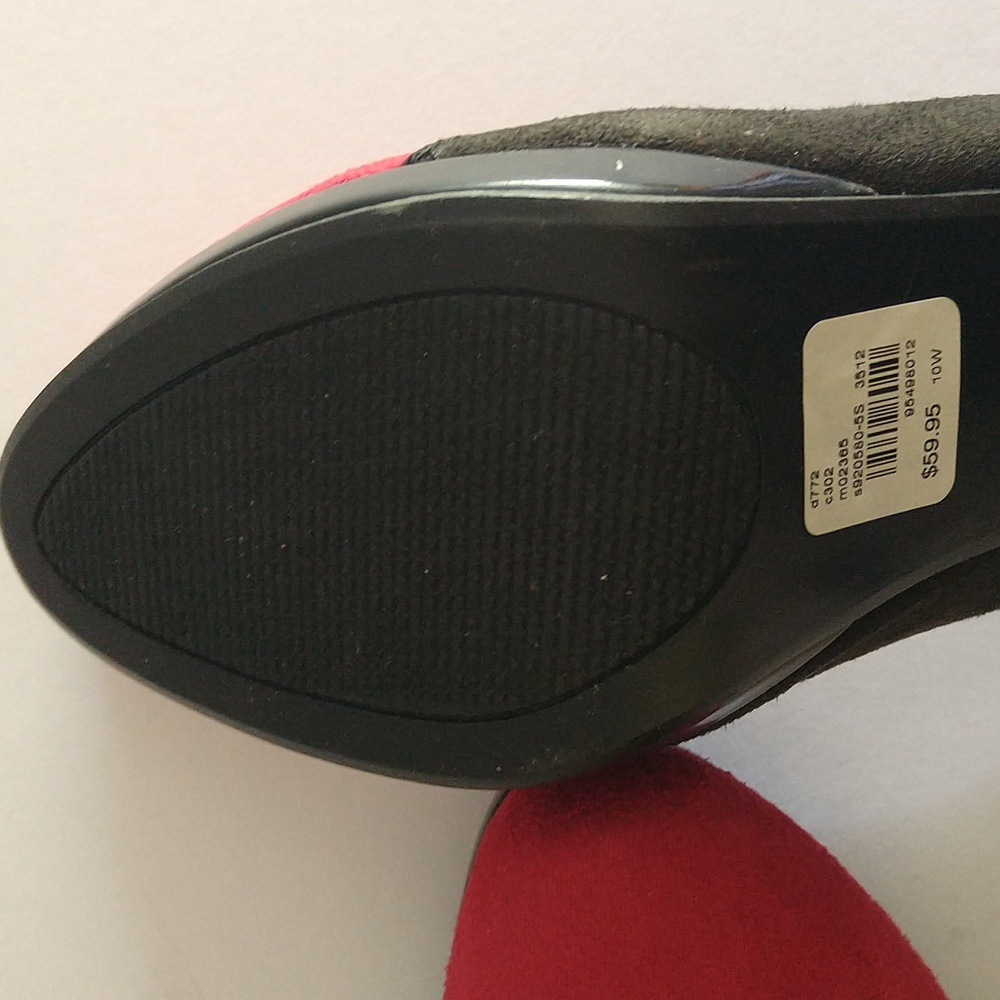 Shoes - Picture 3 of 5
